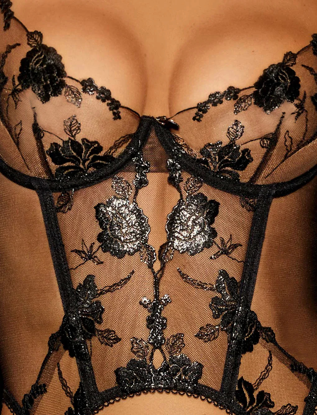 Glamorous garter set
