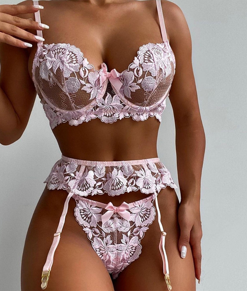 Leila lingerie set